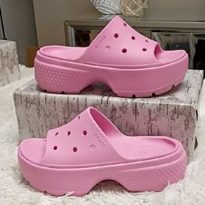 CROCS Bubblegum Pink Platform Clogs